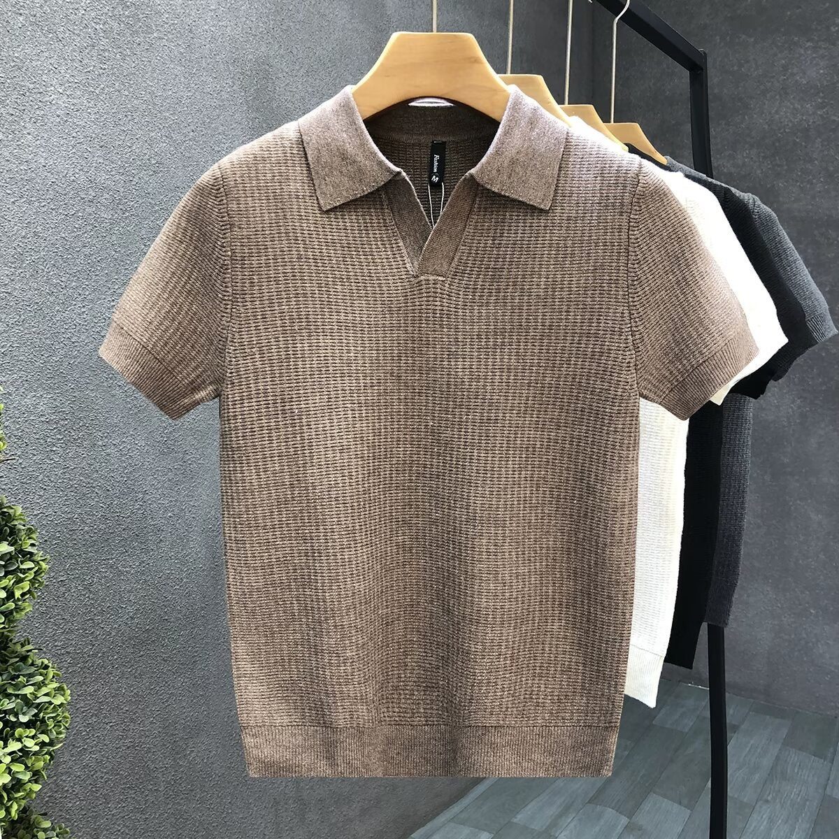 Men V‑Neck Collared Knit Short Sleeve Polo Shirt